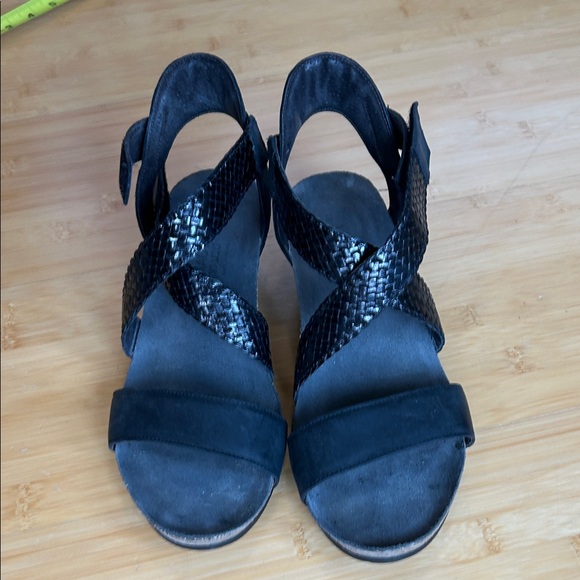 Naot Black Strappy Wedge Sandals EU 41 / 9.5-10 - Picture 10 of 10